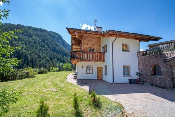 Foto Außenansicht Apartments Berdan