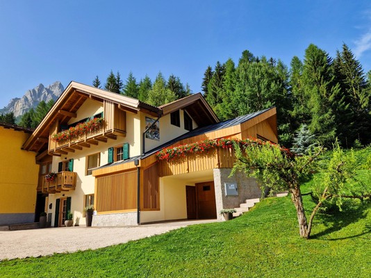 Foto esterno Chalet La Ciaseta