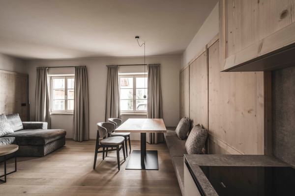 La zona giorno Hofergut – Suites & Apartments