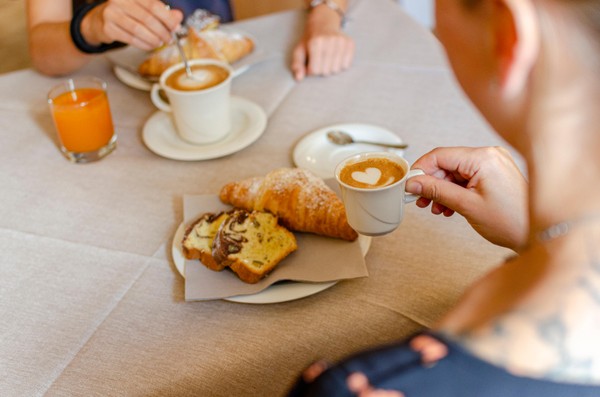 La colazione B&B-Hotel Kyrr Smart Mountain Retreat