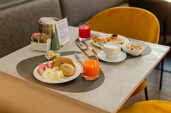 La colazione B&B-Hotel Kyrr Smart Mountain Retreat
