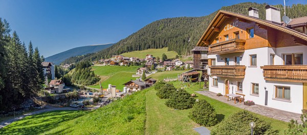 Foto Außenansicht Ferienwohnungen Culac
