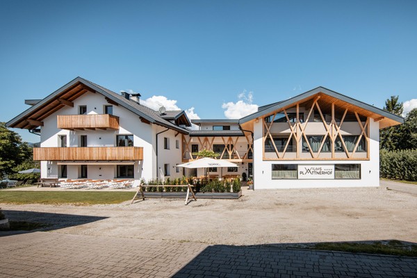 Foto Außenansicht Ferienwohnungen auf dem Bauernhof Plattnerhof Viums