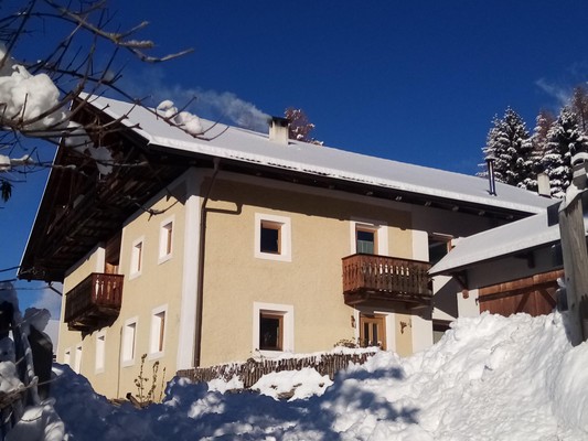 Foto Außenansicht Ferienwohnungen auf dem Bauernhof Biohof Rungger