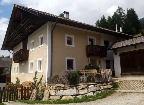 Foto esterno Appartamenti in agriturismo Biohof Rungger