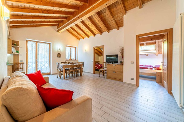 The living area Apartments Chalet al Lago