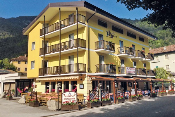 Photo exteriors Restaurant and Pizzeria Hotel Sport