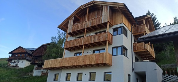 Photo exteriors Farmhouse apartments La Munt