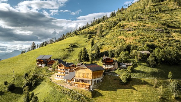 Photo exteriors Farmhouse apartments La Munt