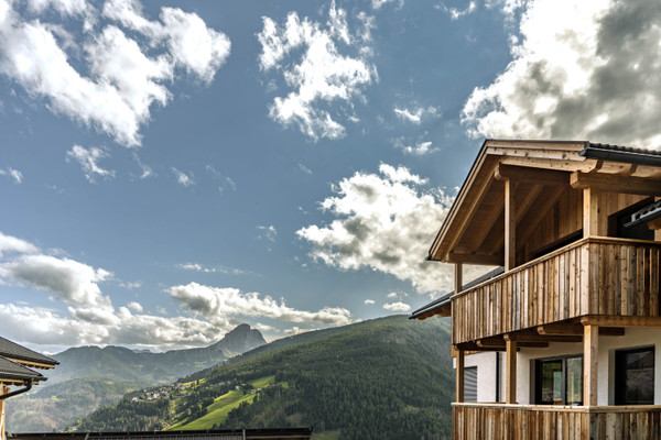 Photo exteriors Farmhouse apartments La Munt