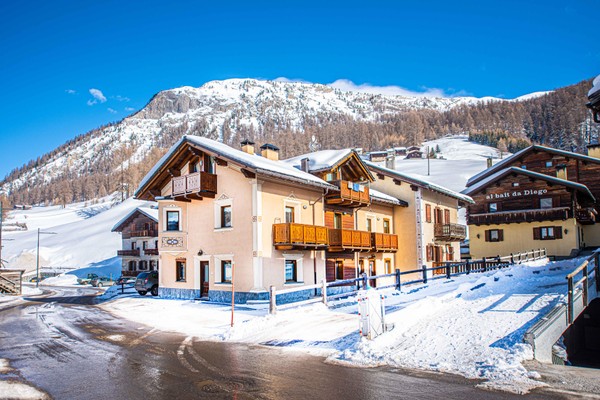 Foto esterno Appartamenti Chalet Real Wood Pemont