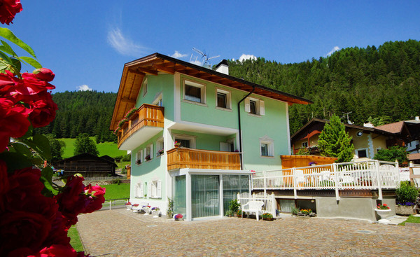 Foto esterno Apartments Latemar
