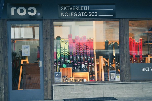 Photo exteriors Roc Ski Rental