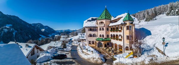 Foto Außenansicht Hotel Ansitz Jakoberhof