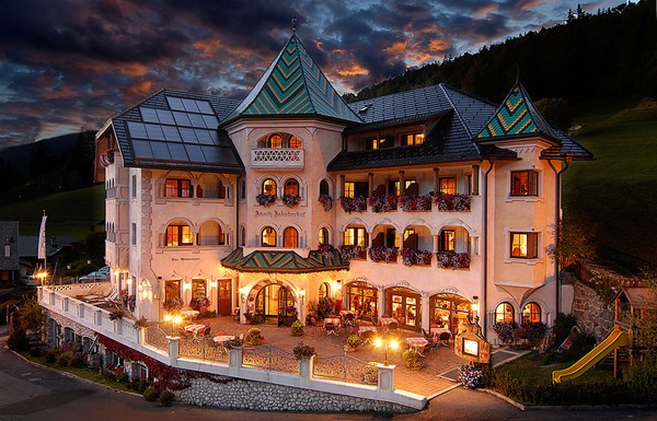 Photo exteriors Hotel Ansitz Jakoberhof