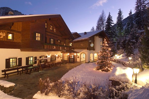 Foto invernale di presentazione Hotel Uhrerhof-Deur Charme Hotel