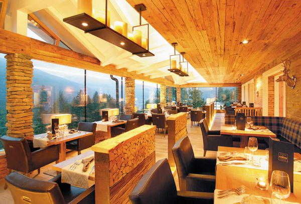 The restaurant Ortisei / St. Ulrich Albion Mountain Spa Resort Dolomites