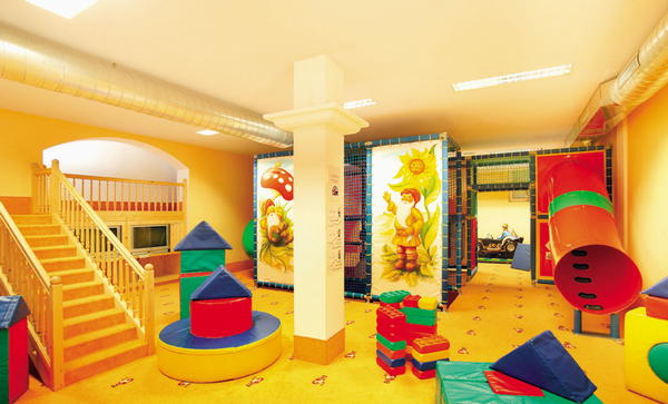 La sala giochi Hotel Albion Mountain Spa Resort Dolomites