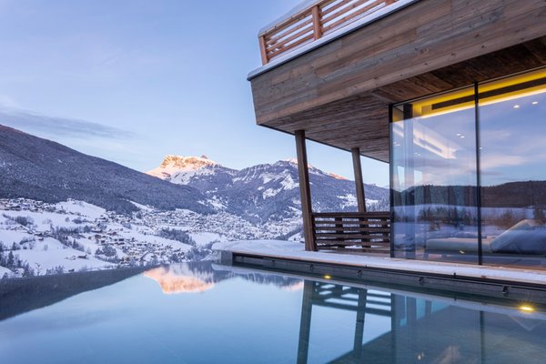 Photo of the outdoor swimming pool