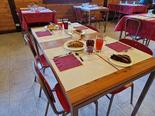 Das Restaurant Alto Sermenza (Valsesia Monterosa) Alpe Campo Rimasco