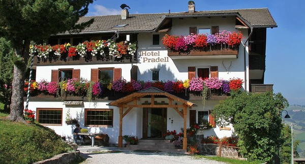 Foto esterno Hotel Pradell