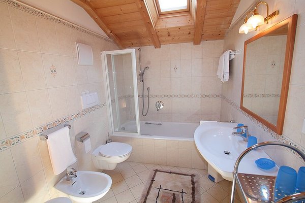 Photo of the bathroom B&B + Apartments Ulrike