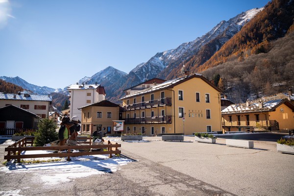 Foto esterno Albergo SALEI