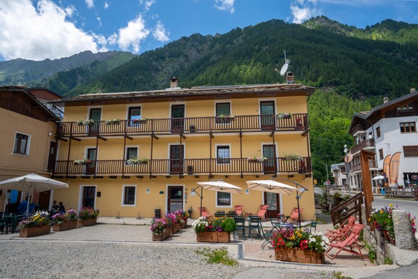 Foto Außenansicht Hotel SALEI