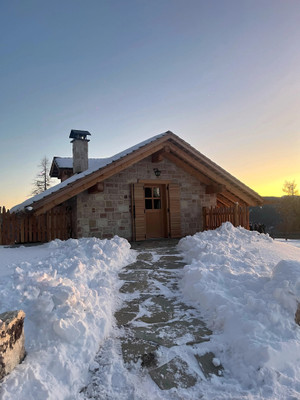 Photo exteriors Apartment in hut Mira