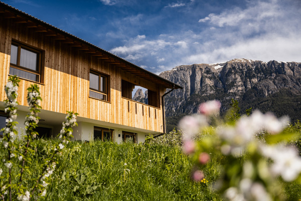 Foto Außenansicht Ferienwohnungen auf dem Bauernhof Neuhuberhof