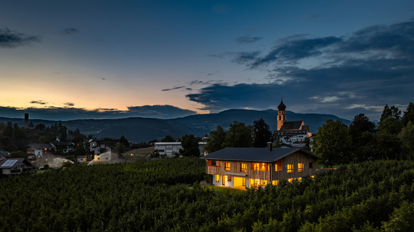 Foto Außenansicht Ferienwohnungen auf dem Bauernhof Neuhuberhof