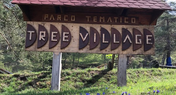 Foto esterno Tree Village