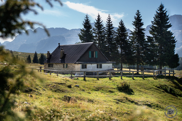 Foto Außenansicht Ferienhaus Chalet Scuoletta