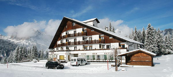 Photo exteriors in winter Planac - Golf & Ski