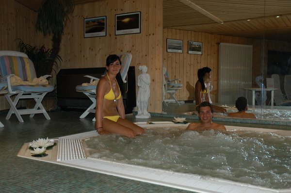 Swimming pool Hotel Planac - Golf & Ski