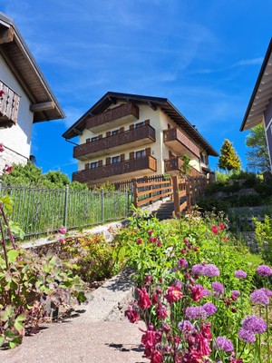 Foto Außenansicht Ferienwohnung Nadia Haus