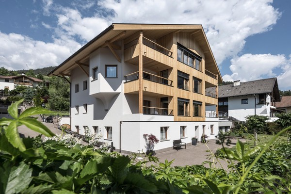 Foto Außenansicht Residence Tombla