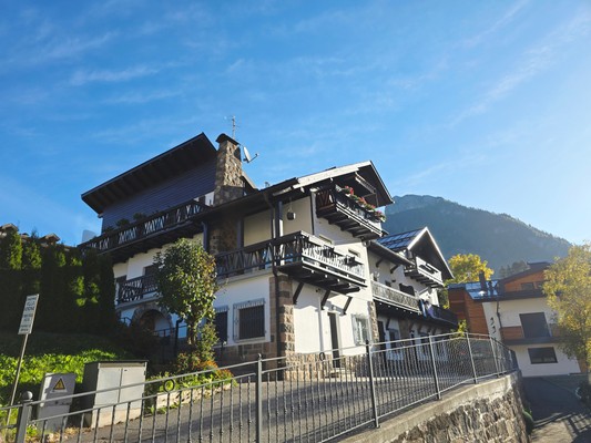 Foto Außenansicht Ferienwohnung Le Vette di Moena