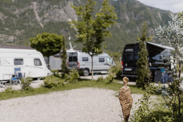 Der Parkplatz Camping Komodo