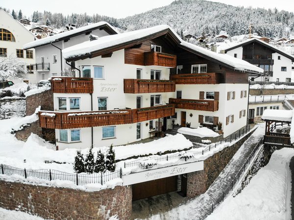 Foto Außenansicht im Winter Ester