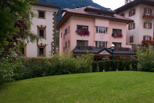 Foto Außenansicht im Sommer Tlusel