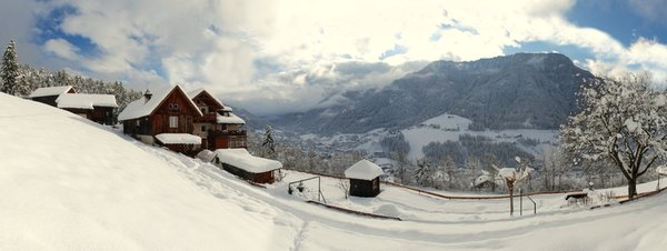 Foto esterno in inverno Casa Cudan