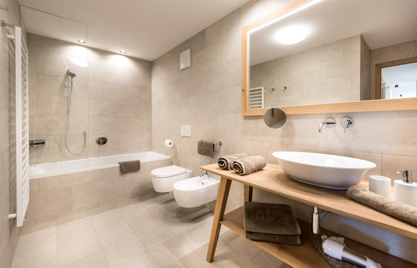 Foto del bagno Appartamenti in agriturismo Hoferhof