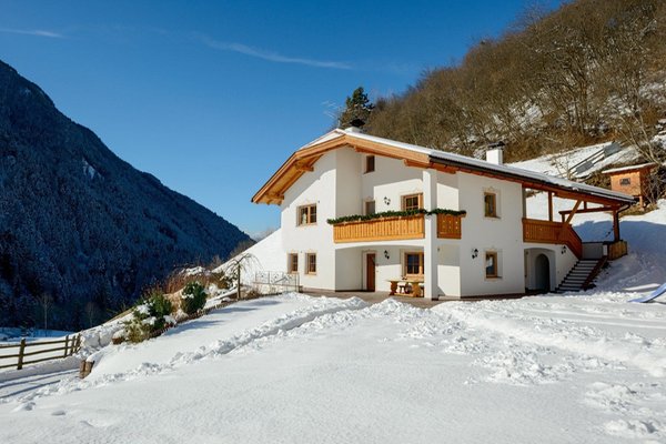 Photo exteriors in winter Schönau Bio & Spa Family Apartments