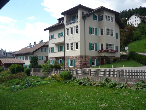 Foto Außenansicht im Sommer Villa Anderlan