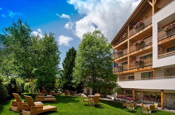 Foto Außenansicht Hotel Villa Eden