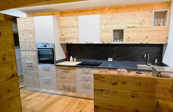 Foto der Küche Wood Lodge - Pragma Apartments