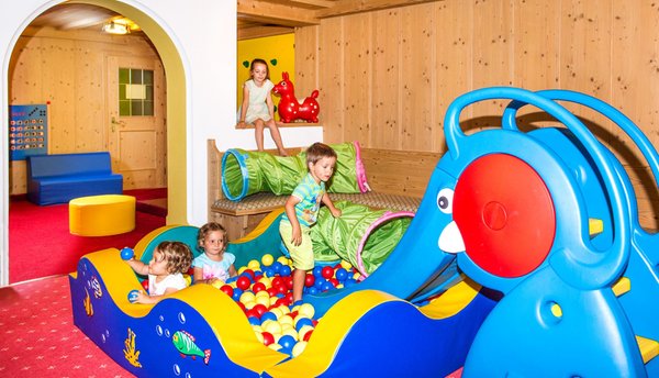 La sala giochi Hotel Apartments Alpenroyal