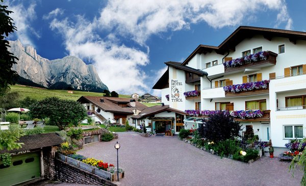 Foto estiva di presentazione Parc Hotel Tyrol