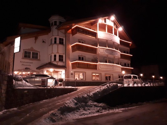 Foto Außenansicht Hotel Cristallo